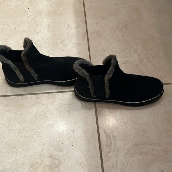 Stuart Weitzman black bootie with fur trim - Picture 3 of 4